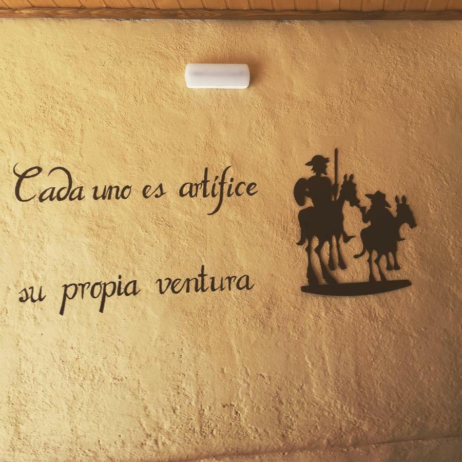 Las Violetas Villanueva De Los Infantes Esterno foto